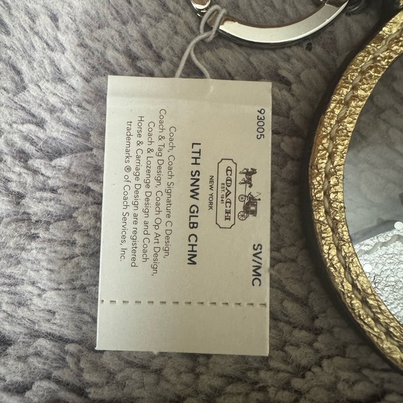Rare Coach NYC Skyline Glitter Snow Globe Key Fob Chain Keychain NEW WITH TAGS - Picture 5 of 8